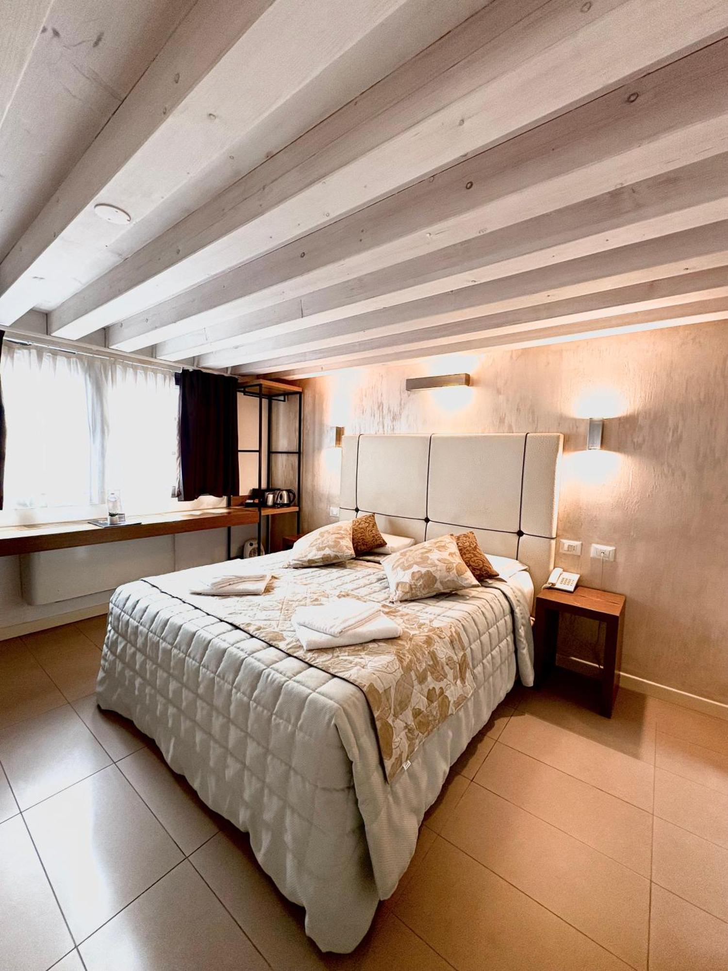 Al Canal Regio - Guest House Venedik Dış mekan fotoğraf